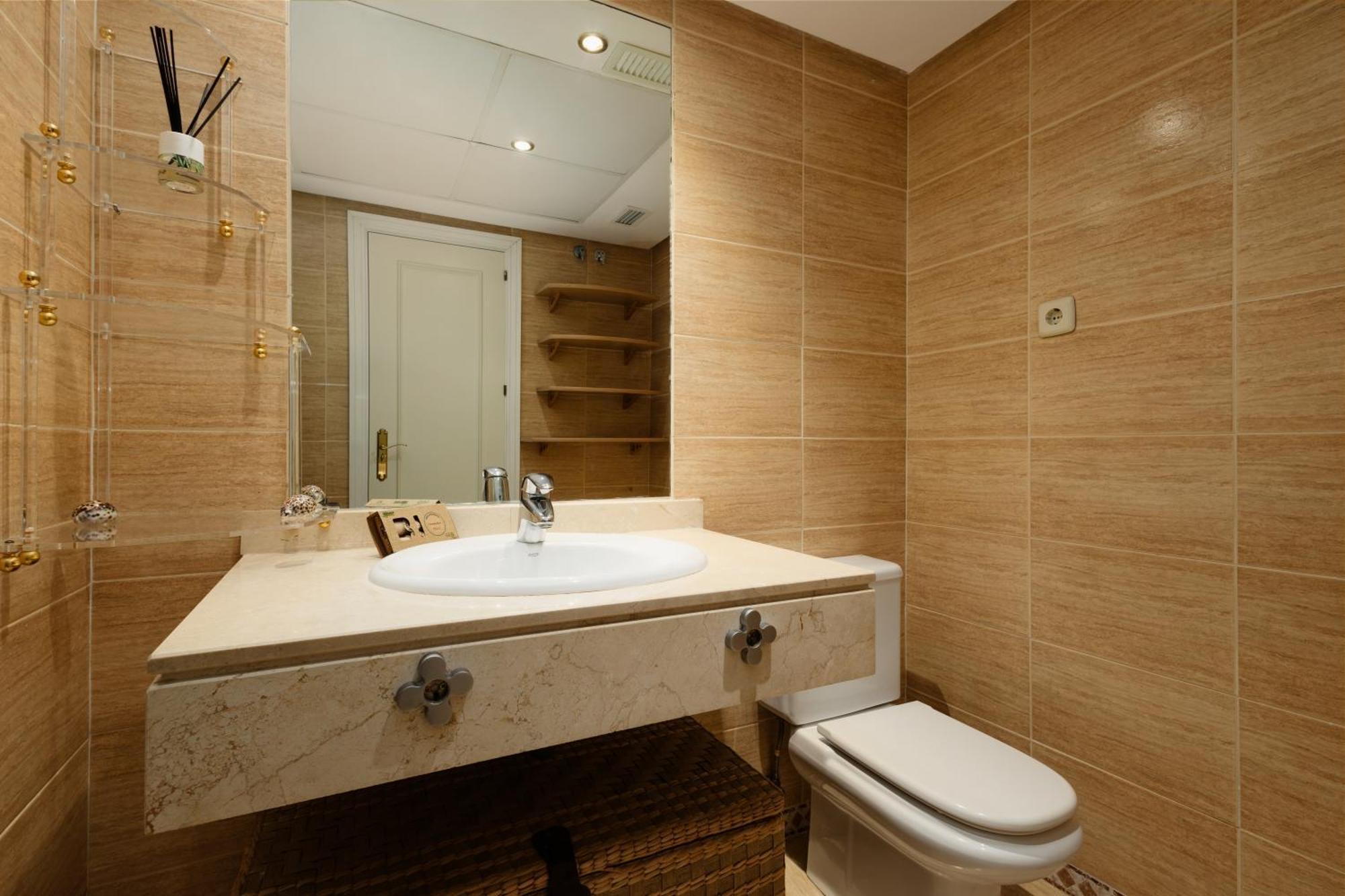 Ground Floor Holiday Apartment With Terrace And Pool In Puerto Banus, ماربيا المظهر الخارجي الصورة