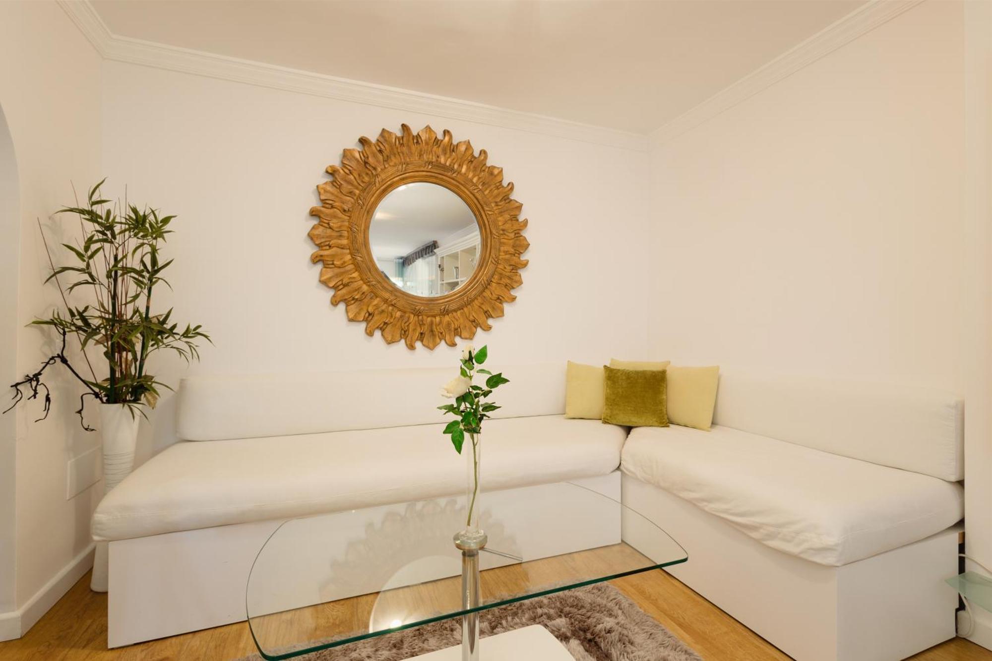 Ground Floor Holiday Apartment With Terrace And Pool In Puerto Banus, ماربيا المظهر الخارجي الصورة